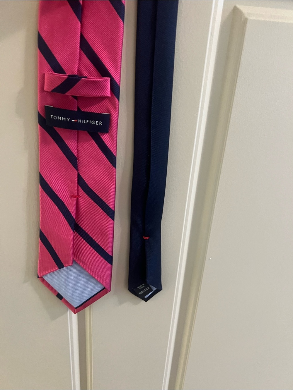 Tommy Hilfiger Hot Pink and Navy Diagonal Stripe Silk Tie